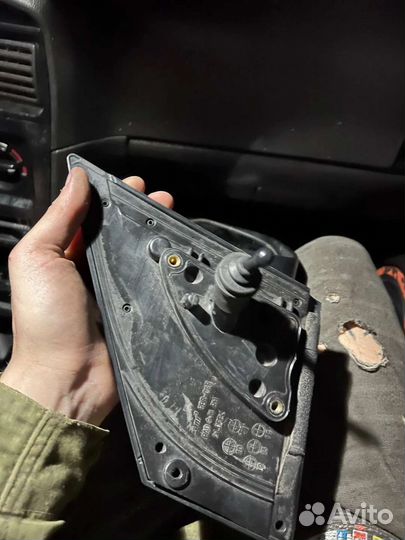 Зеркало заднего вида правое