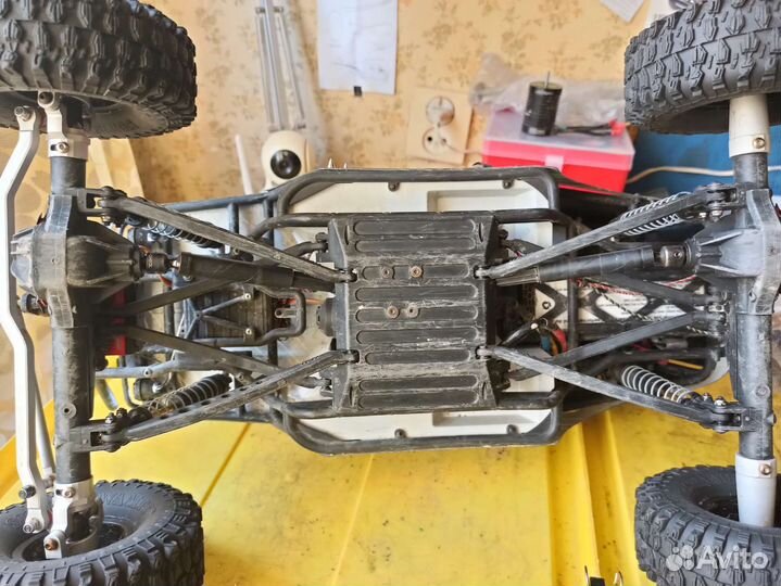 Радиоуправляемая модель Axial Wraith 1/10 rc