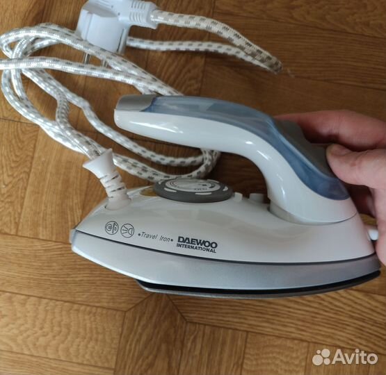 Дорожный утюжок Daewoo di8238 на 1000Вт бу рабочий