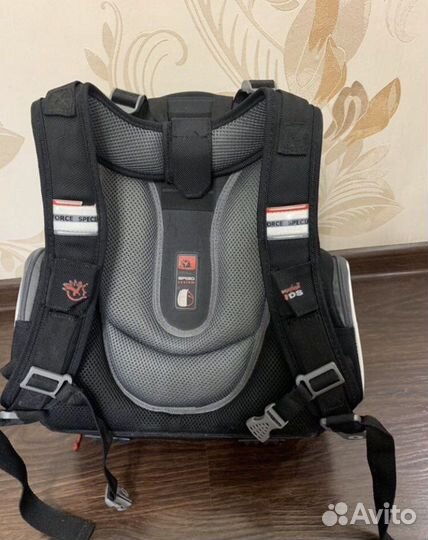 Рюкзак для школьника Hummingbird