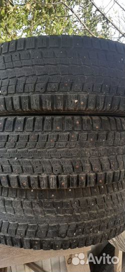 Dunlop SP Winter Ice 01 215/65 R16 98