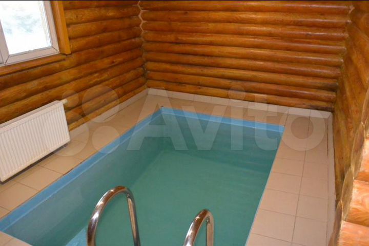 Коттедж 700 м² на участке 20 сот.