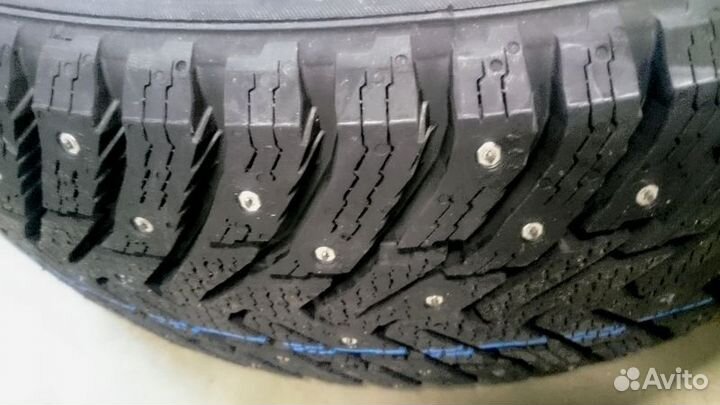 Nokian Tyres Hakkapeliitta 8 225/55 R18 102T