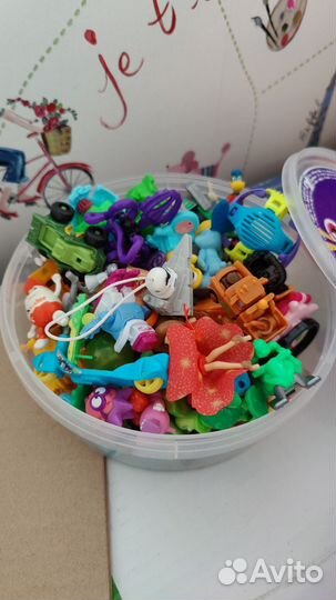 Киндер сюрприз коробкой пакетом