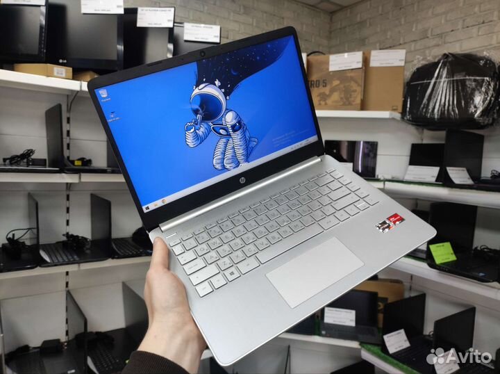 Топовый HP / 14