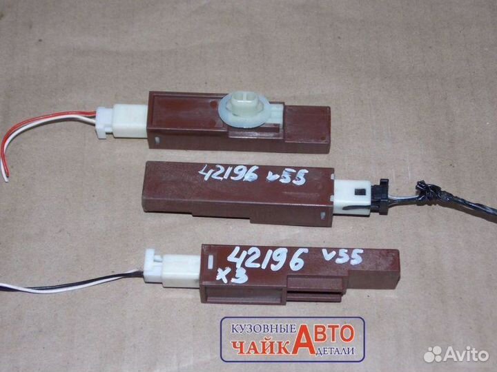 Антенна бесключевого доступа Toyota Camry V50