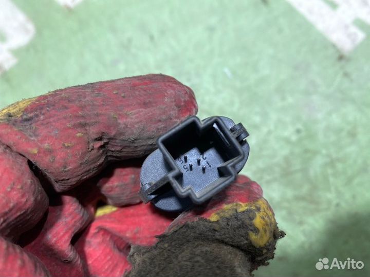 Кнопка стеклоподъемника Ford Focus cdda 2004