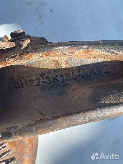 Кулак поворотный передний левый RUB000234