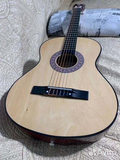 Гитара б/у + чехол