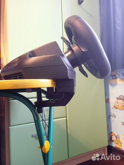 Logitech Momo Racing Force Feedback Whell