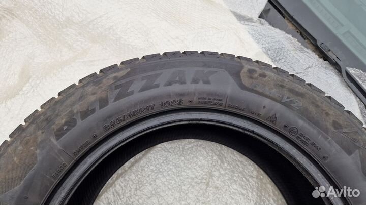 Bridgestone Blizzak Ice 225/65 R17 102C