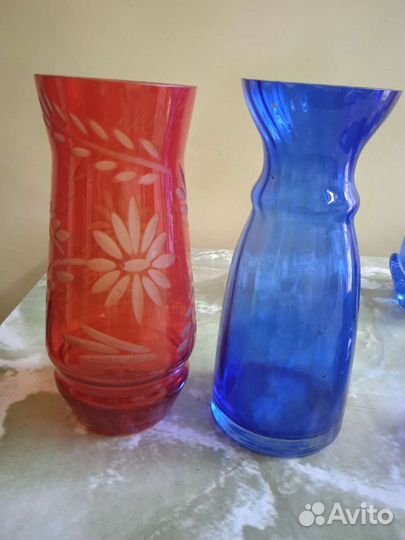 Синее стекло и красное
