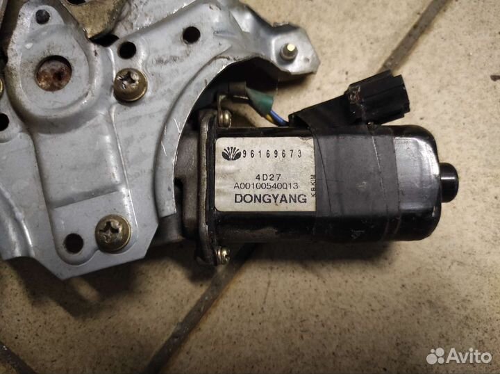 Стеклоподъемник nexia