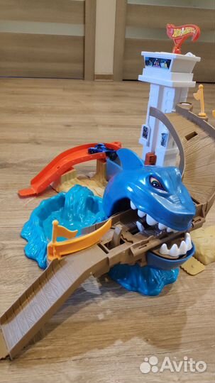 Трек хот вилс акула