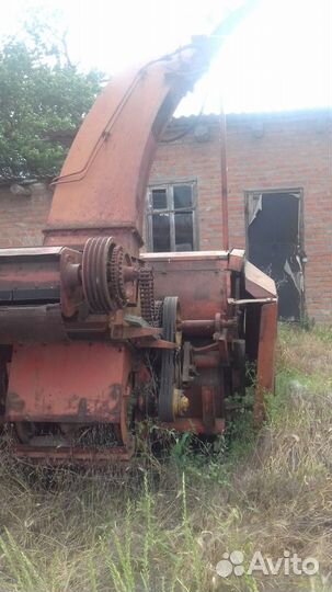 Жатка Херсонский машиностроительный завод Жатка для уборки кукурузы (КМС), 2000