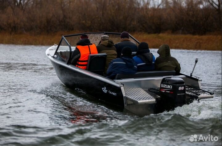 Лодка Салют 480 NEO