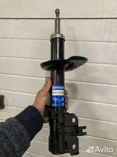 Стойка передняя левая ниссан кашкай j10