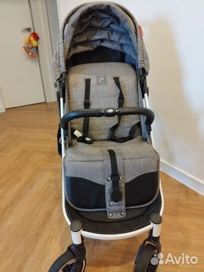 Прогулочная коляска