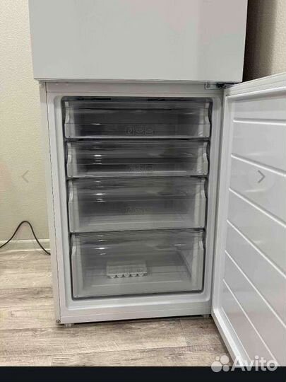 Холодильник Haier C2F636cwrg