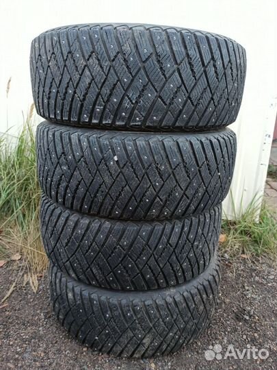 Goodyear Ultragrip Ice Arctic 235/55 R17