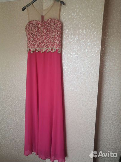 Вечернее платье