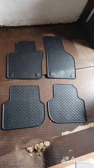 Volkswagen Jetta 6 комплект ковриков салона