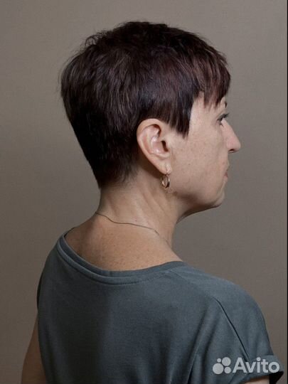 Модель Женские стрижки бесплатно