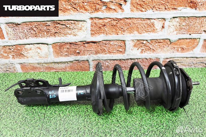 Стойка передняя левая Toyota Caldina ST215W 3sgte