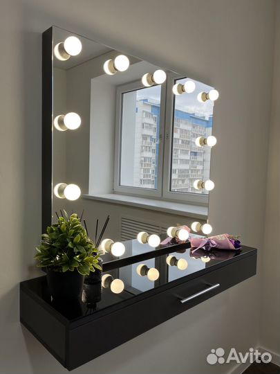 Столик для макияжа с зеркалом BT925DH Серый