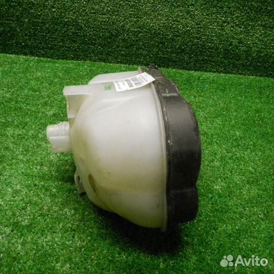 Бачок расширительный Мерседес Бенц W213 (2016-2021