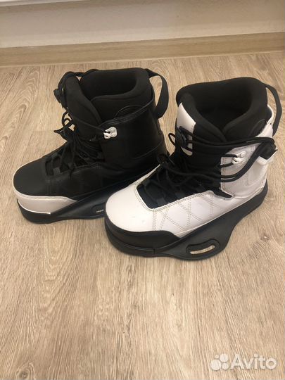 Крепления для вейкборда Why Not Domino