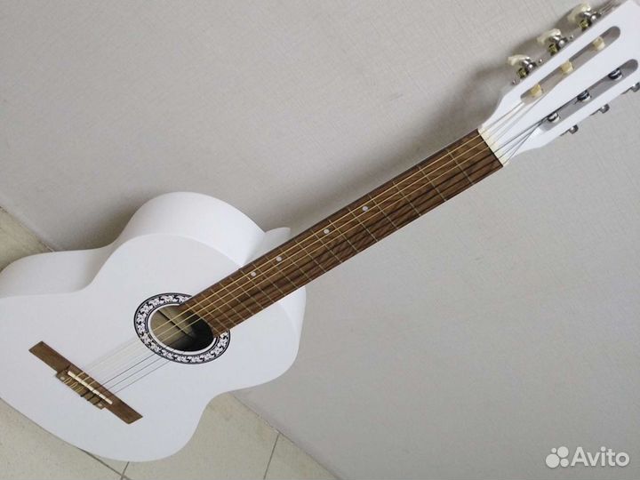 Гитара новая акустическая