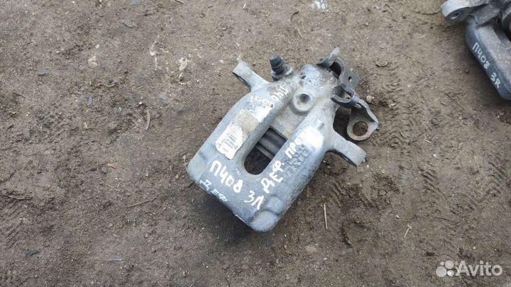 Суппорт задний Peugeot 408 левый / правый