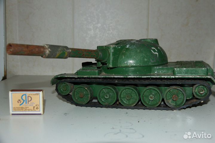 Игрушка танк СССР