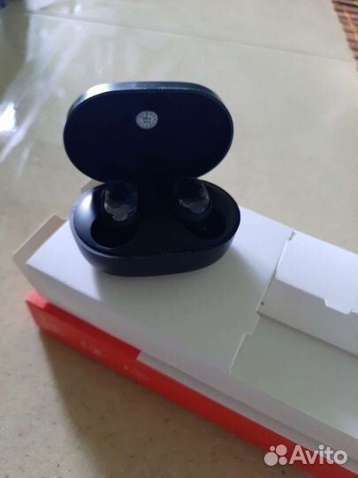 Беспроводные наушники новые