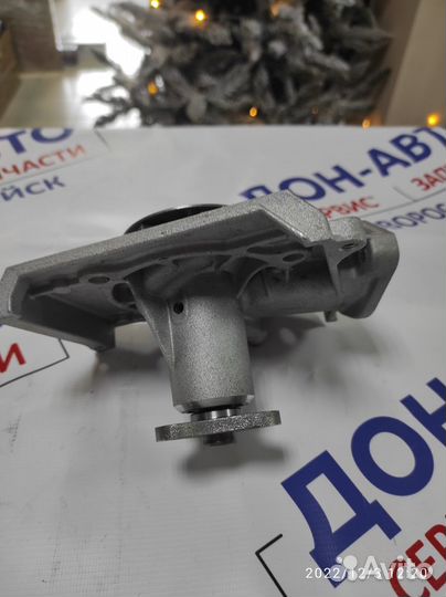 Помпа новая насос водяной (есть на разные авто )