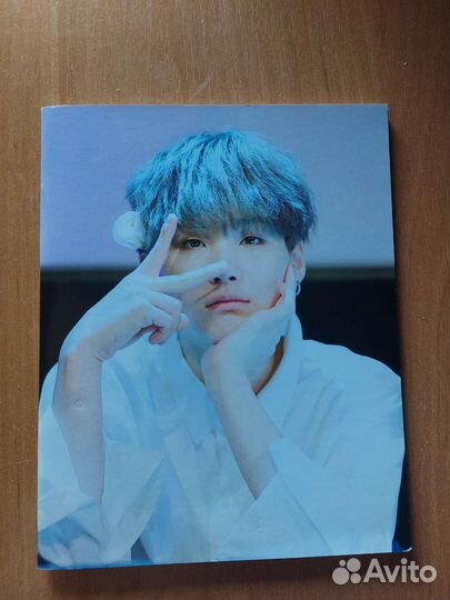 Тетрадь с Шугой из BTS