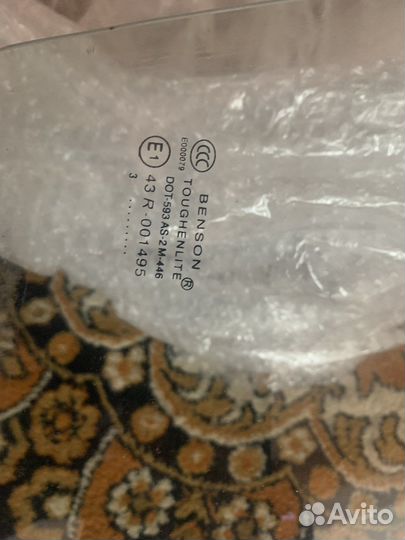 Стекло передние правое