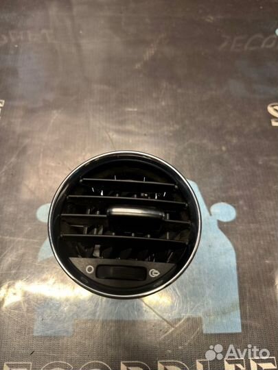 Дефлектор воздушный Peugeot 308 EP6