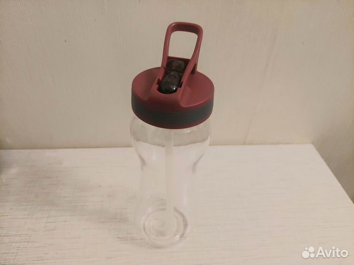 Спортивная бутылка для воды