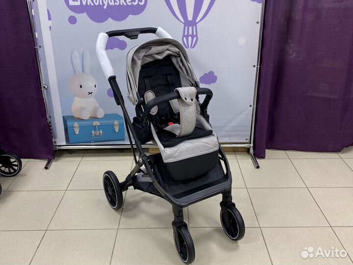 Прогулочная коляска реверс