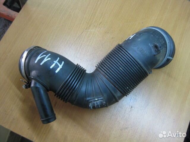 Патрубок воздушного фильтра Volkswagen Passat CC