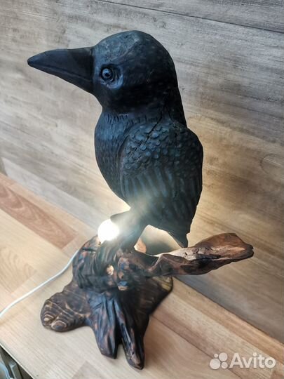 Ворон на пне. Скульптура-светильник