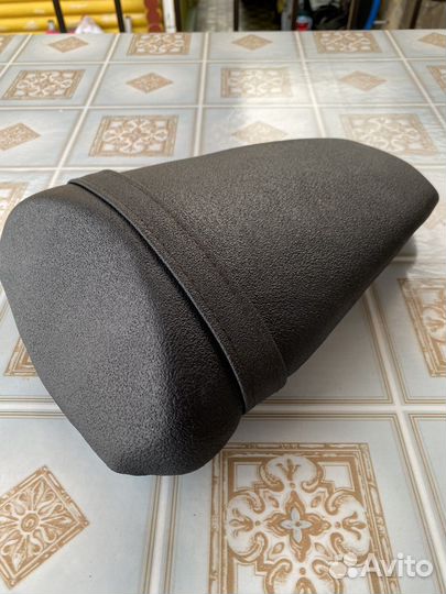 Сиденье Kawasaki z1000 2010-2014 новое