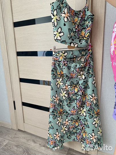 Костюм летний топ с юбкой размер М 44