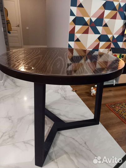 Кухонный стол