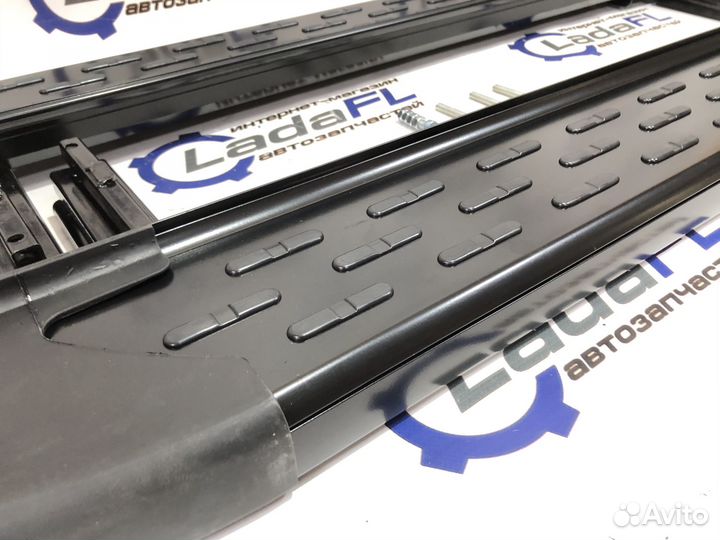 Подножки пороги «Бумер» на Ниву