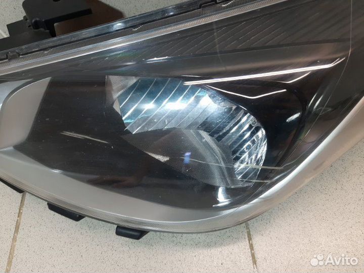Фара левая Kia Rio 4