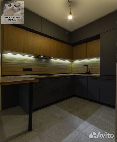 Прямая в потолок кухня на заказ