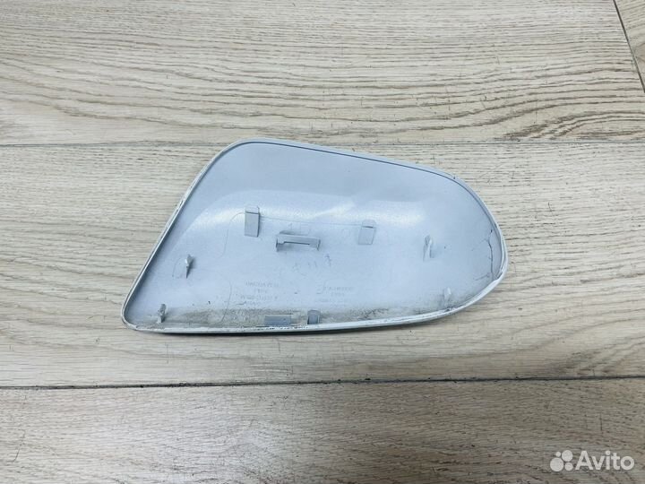 Крышка правого зеркала Toyota Camry 40 дорест